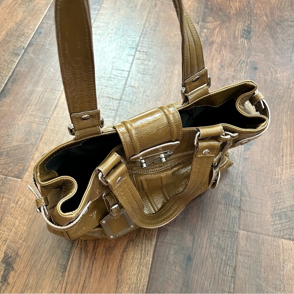 VIA REPUBBLICA golden mustard patent leather bag, made in Italy, NWOT - Picture 5 of 10